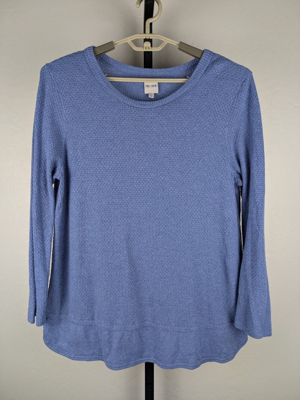 Nic and Zoe blue waffle knit long sleeve shirt